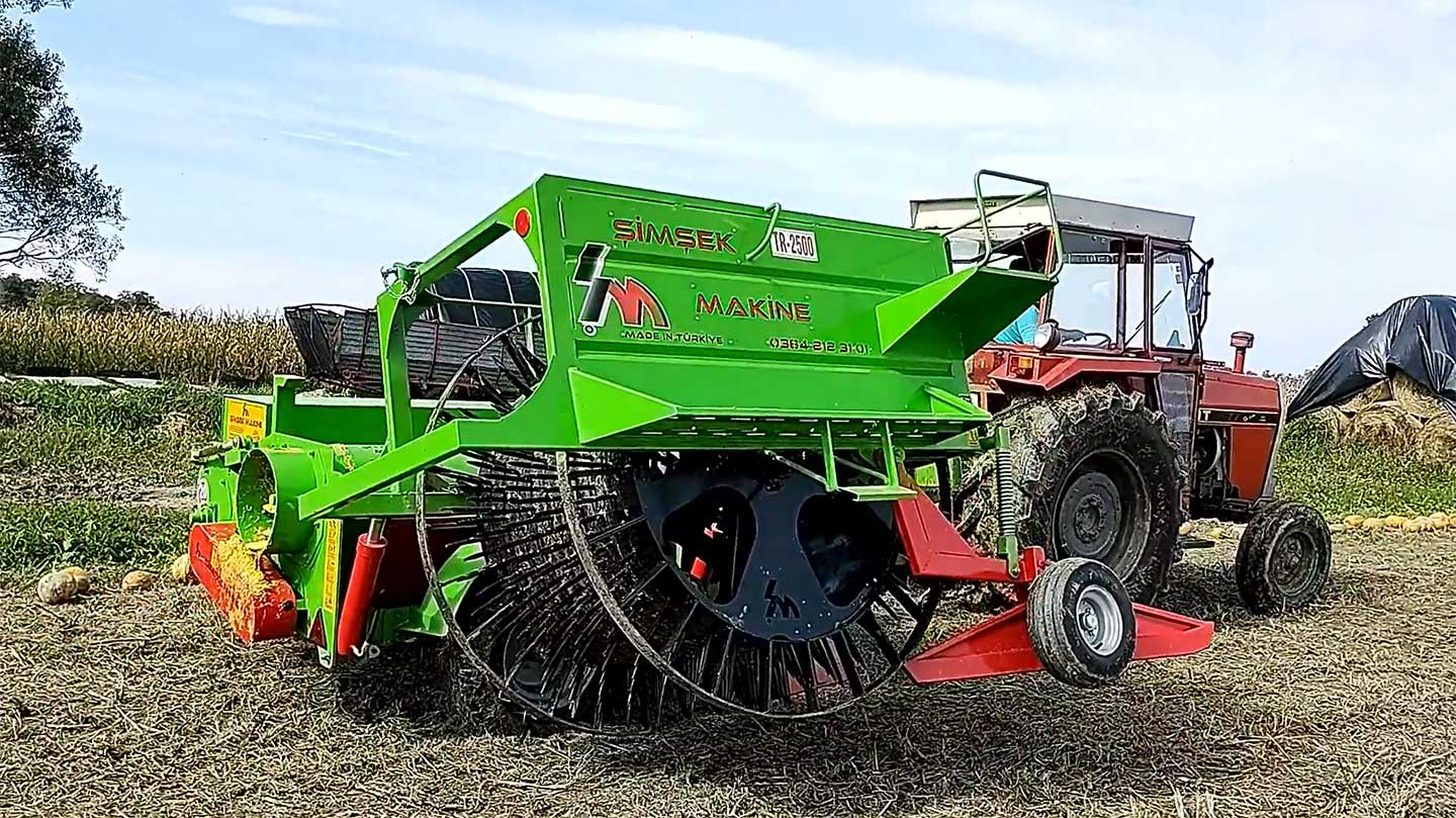Simsek kombajni za berbu buča