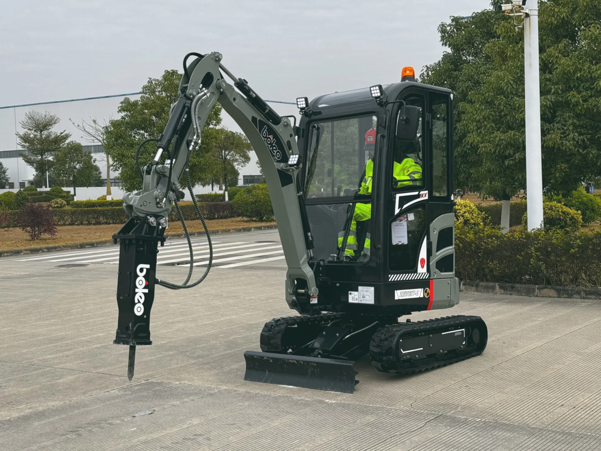 Mini bager Boleo Zeweit 2.0t - Profesionalni